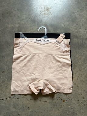 Nautica Seamless High-Waist Shaping Shorts